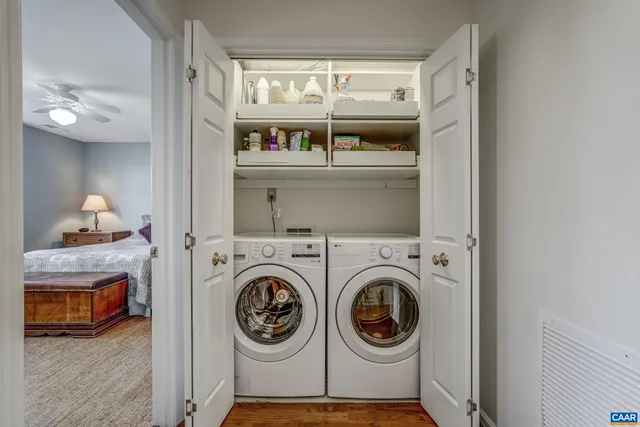 a view of living room washer and dryer