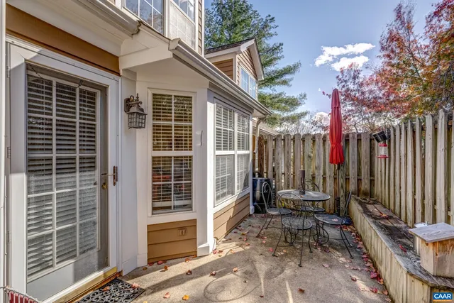 a view of house with a outdoor space
