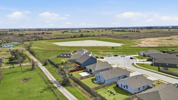 $2,100 | 481 Tejas Trail, Waller, TX 77484