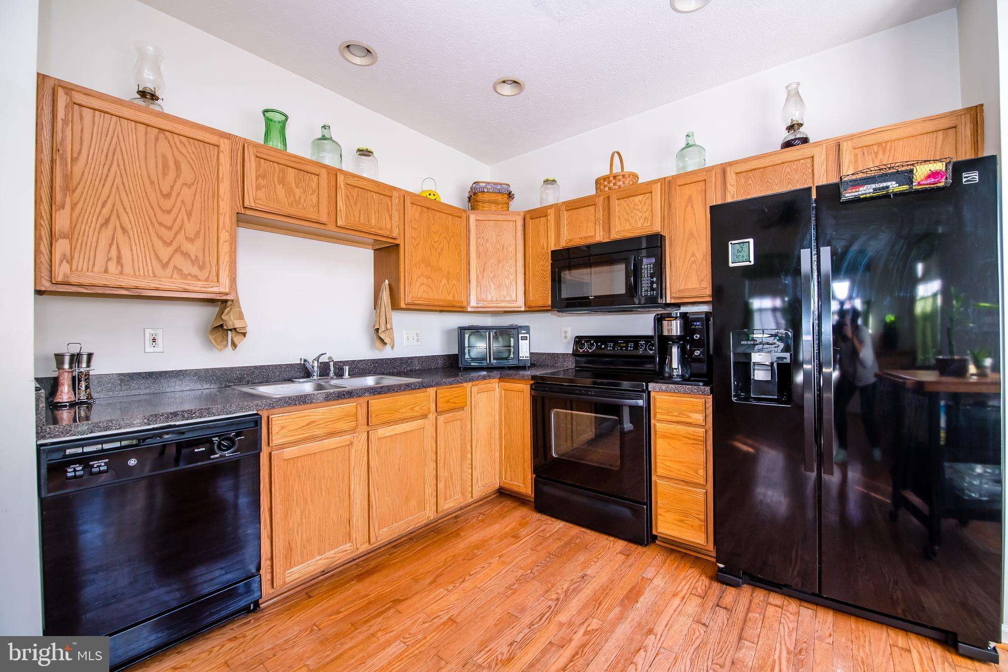 5029 Leasdale Road Baltimore, MD 21237 - Photo 8 of 26 Plenty of cabinet space