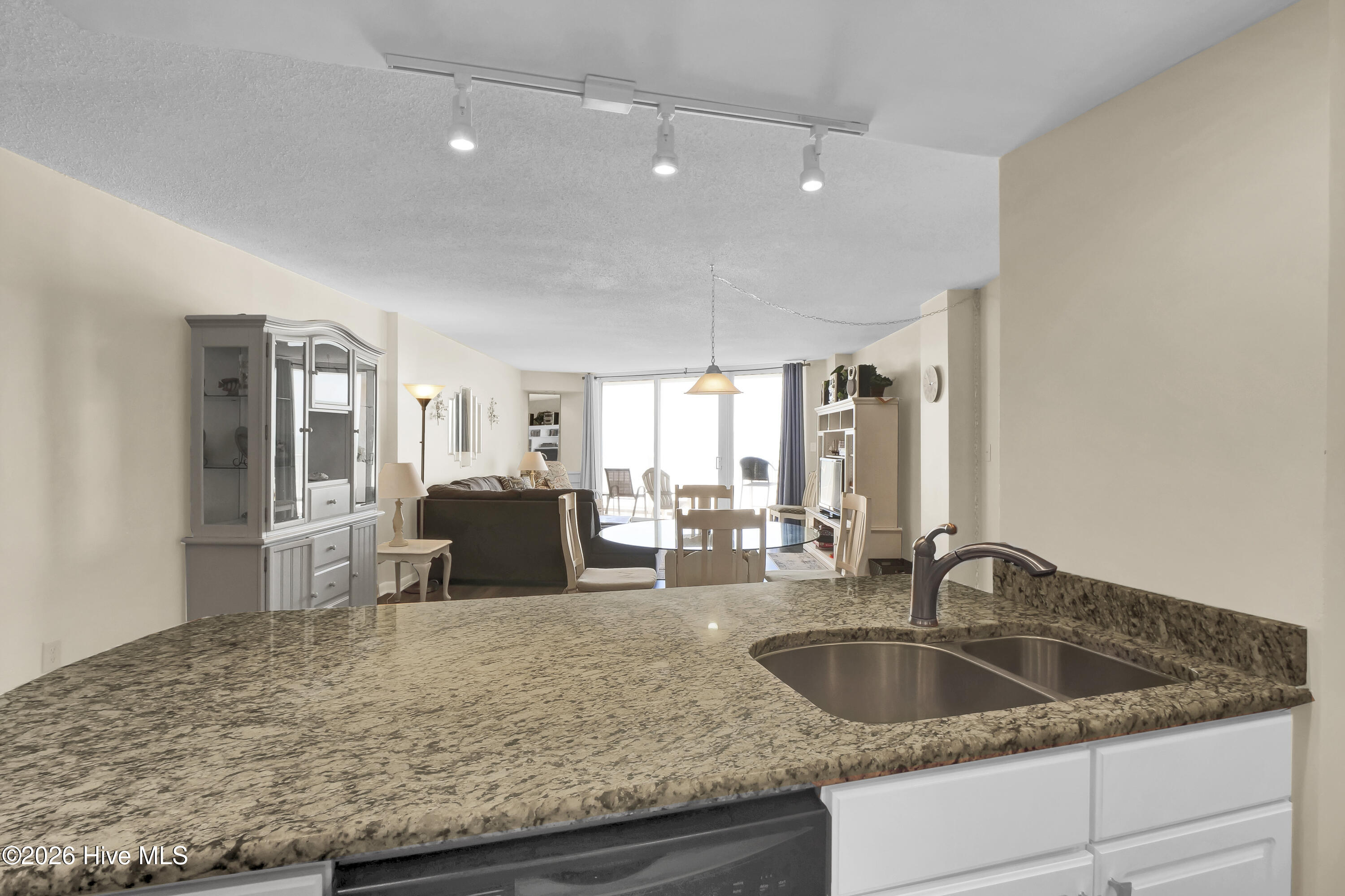 2000 New River Inlet Road, Unit 2207 North Topsail Beach, NC 28460 - Photo 5 of 41 Kitchen