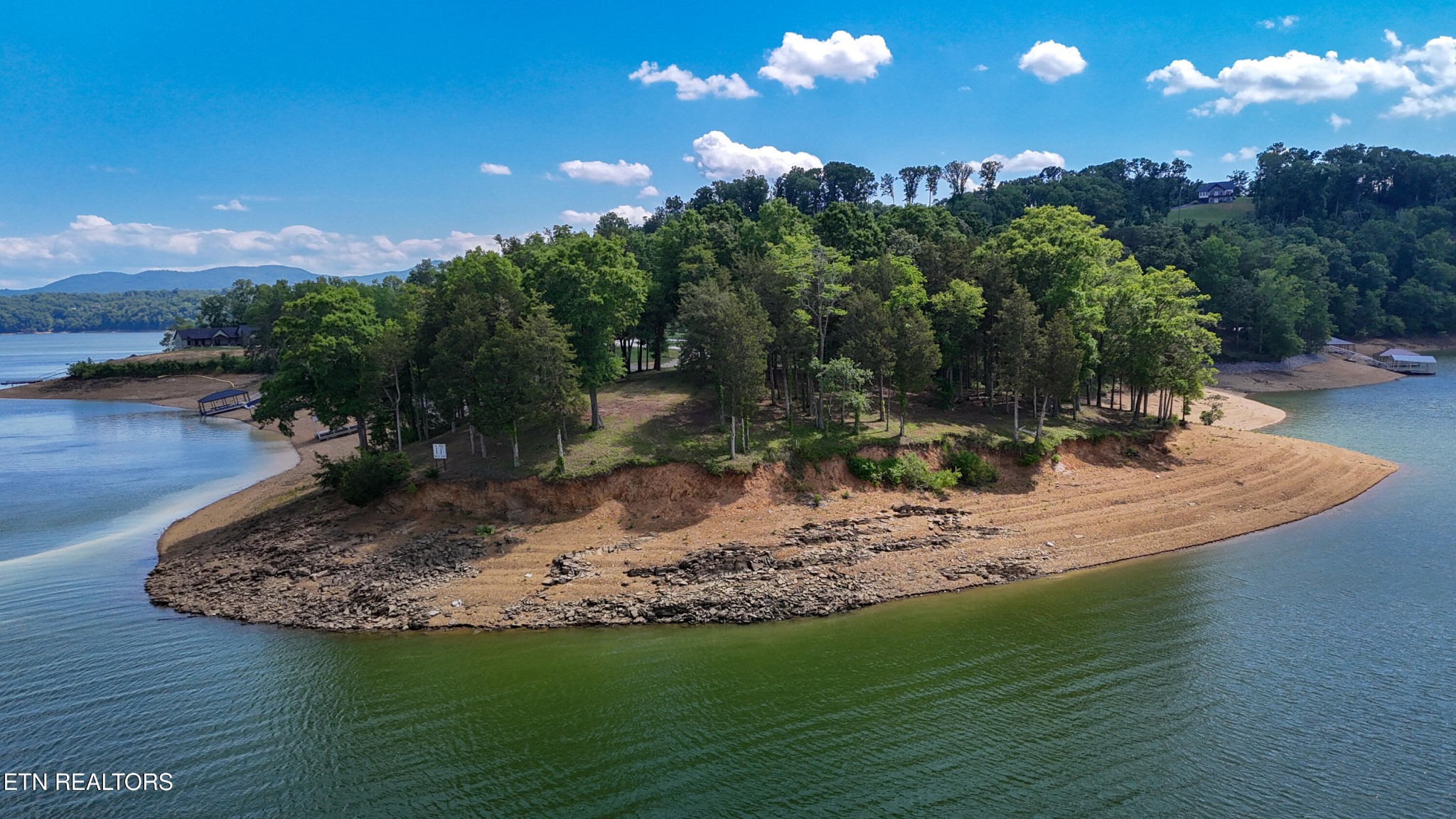 122 Ridge Point Trail Dandridge, TN 37725 - Photo 20 of 33