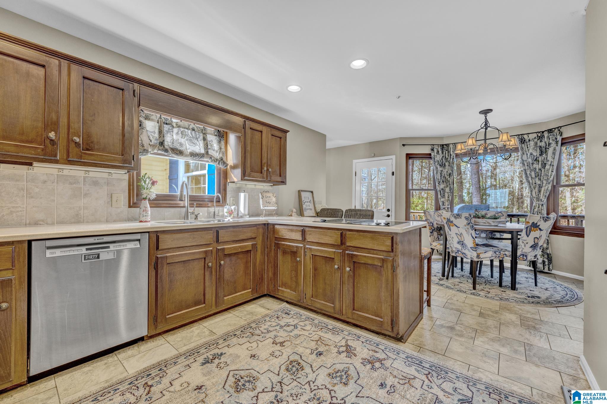 2565 Royal Way Pelham, AL 35124 - Photo 20 of 48