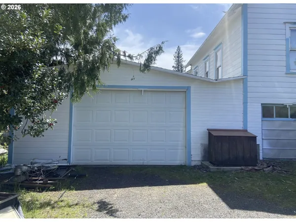 a side view of a house