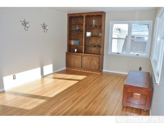 347 Snail Lake Road Shoreview, MN 55126 - Photo 3 of 18 Gallery Image 3