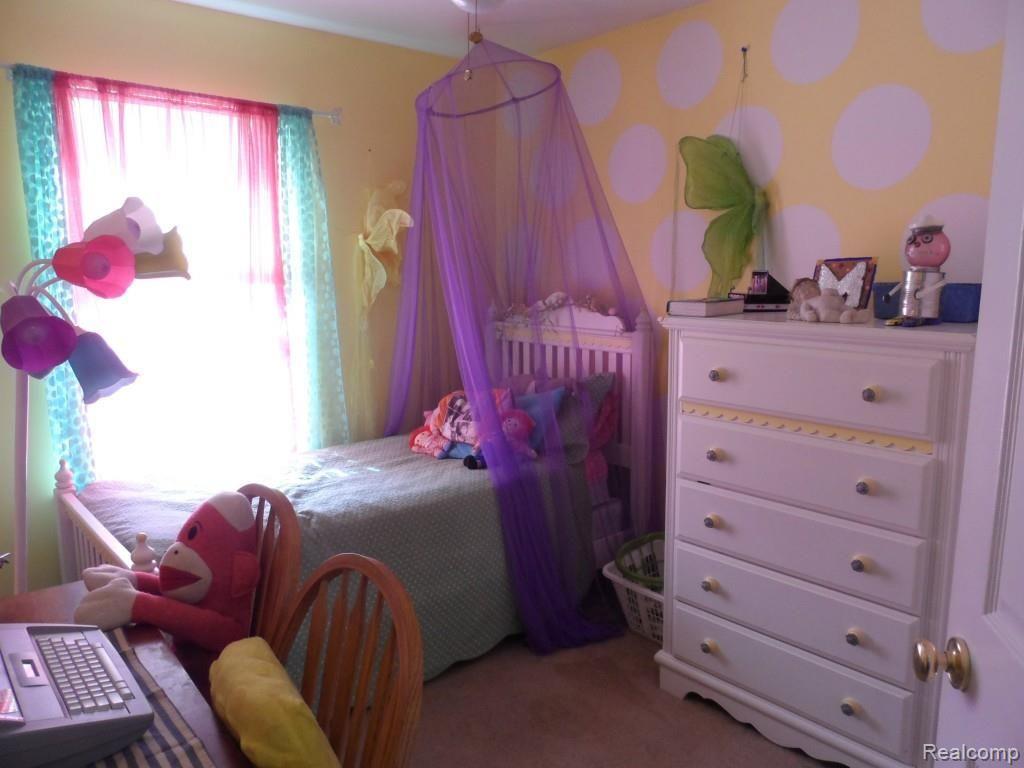688 Ridgecrest Street Fenton, MI 48430 - Photo 16 of 38 SAM_1375.jpg