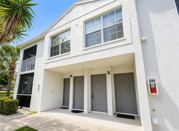 $2,000 | 161 Santa Clara Drive, Unit 14, Naples, FL 34104