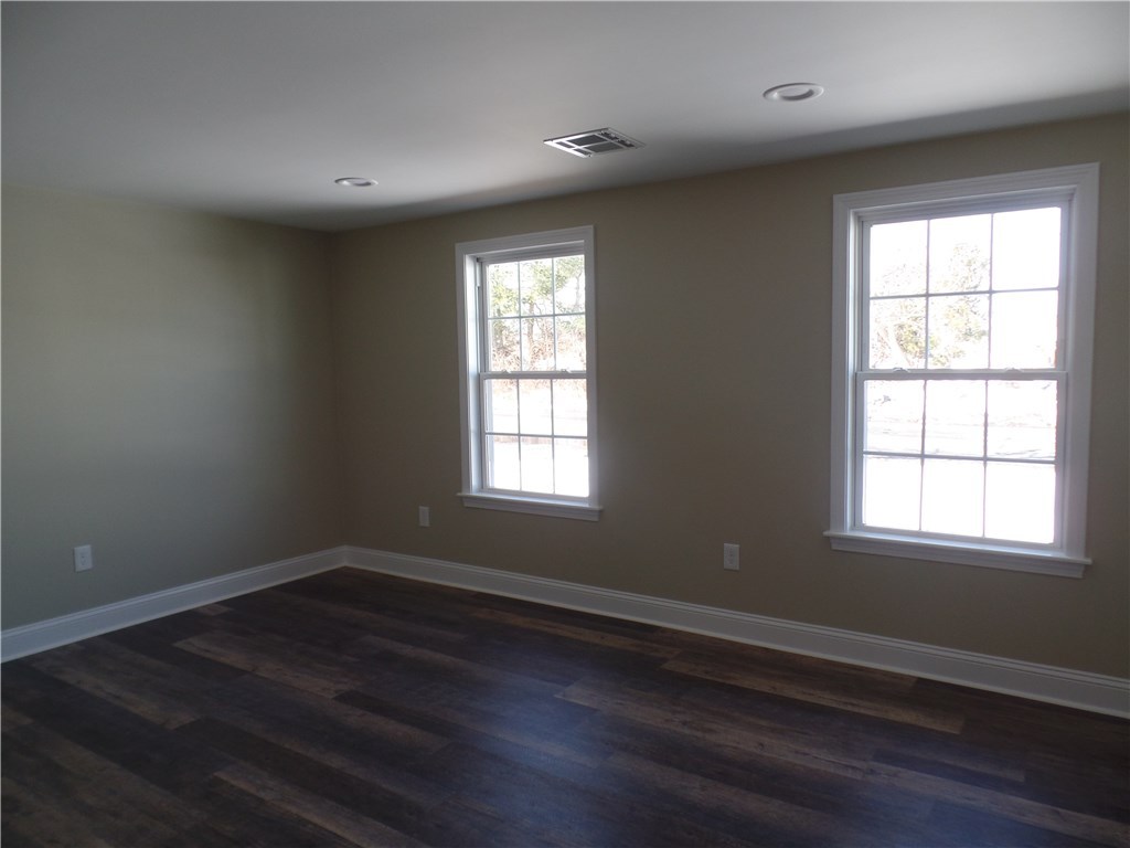 16 Fernwood Road Bristol, RI 02809 - Photo 14 of 16 Gallery Image 14