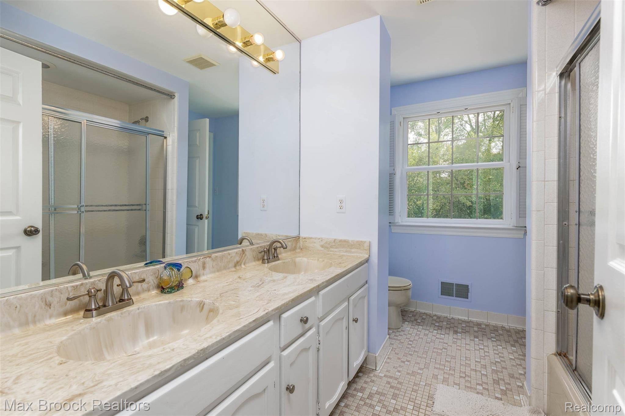 507 Overbrook Road Bloomfield Hills, MI 48302 - Photo 22 of 34 507 Overbrook Rd-32.jpg