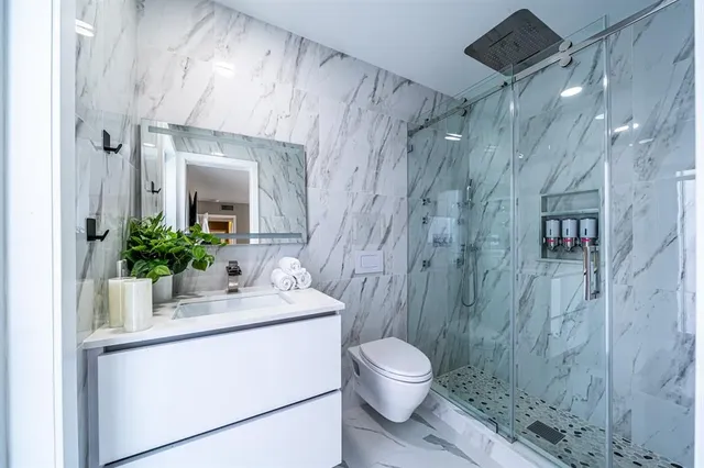 $4,995 | 2101 North 52nd Avenue, Hollywood, FL 33021