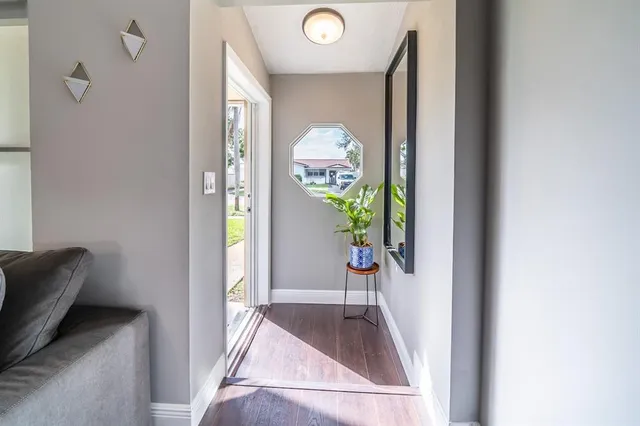 $4,995 | 2101 North 52nd Avenue, Hollywood, FL 33021