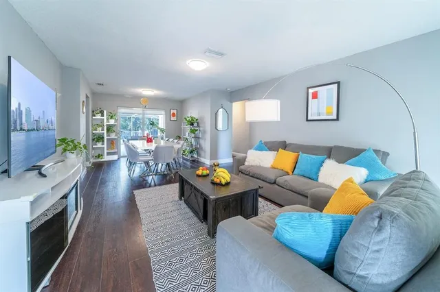 $4,995 | 2101 North 52nd Avenue, Hollywood, FL 33021