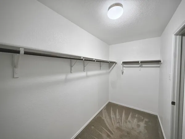 $2,095 | 249 La Dera Drive, Liberty Hill, TX 78642