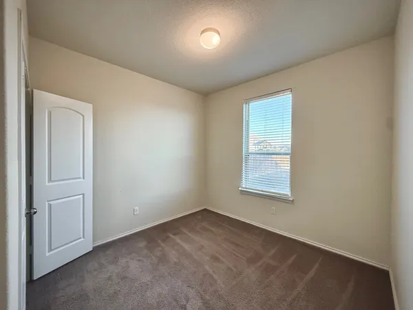 $2,095 | 249 La Dera Drive, Liberty Hill, TX 78642