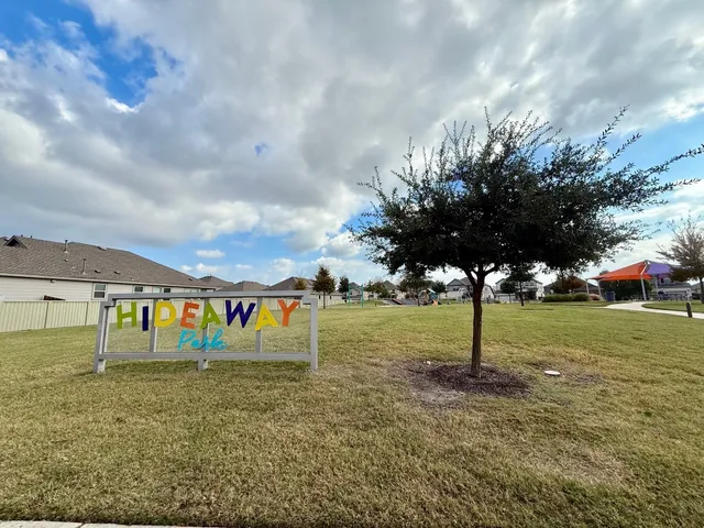 $2,195 | 249 La Dera Drive, Liberty Hill, TX 78642