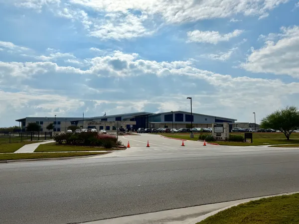 $2,095 | 249 La Dera Drive, Liberty Hill, TX 78642