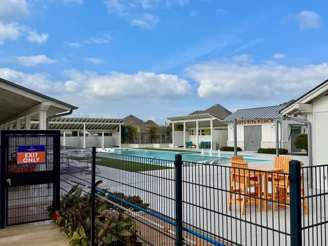 $2,195 | 249 La Dera Drive, Liberty Hill, TX 78642