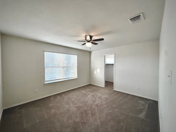 $2,095 | 249 La Dera Drive, Liberty Hill, TX 78642