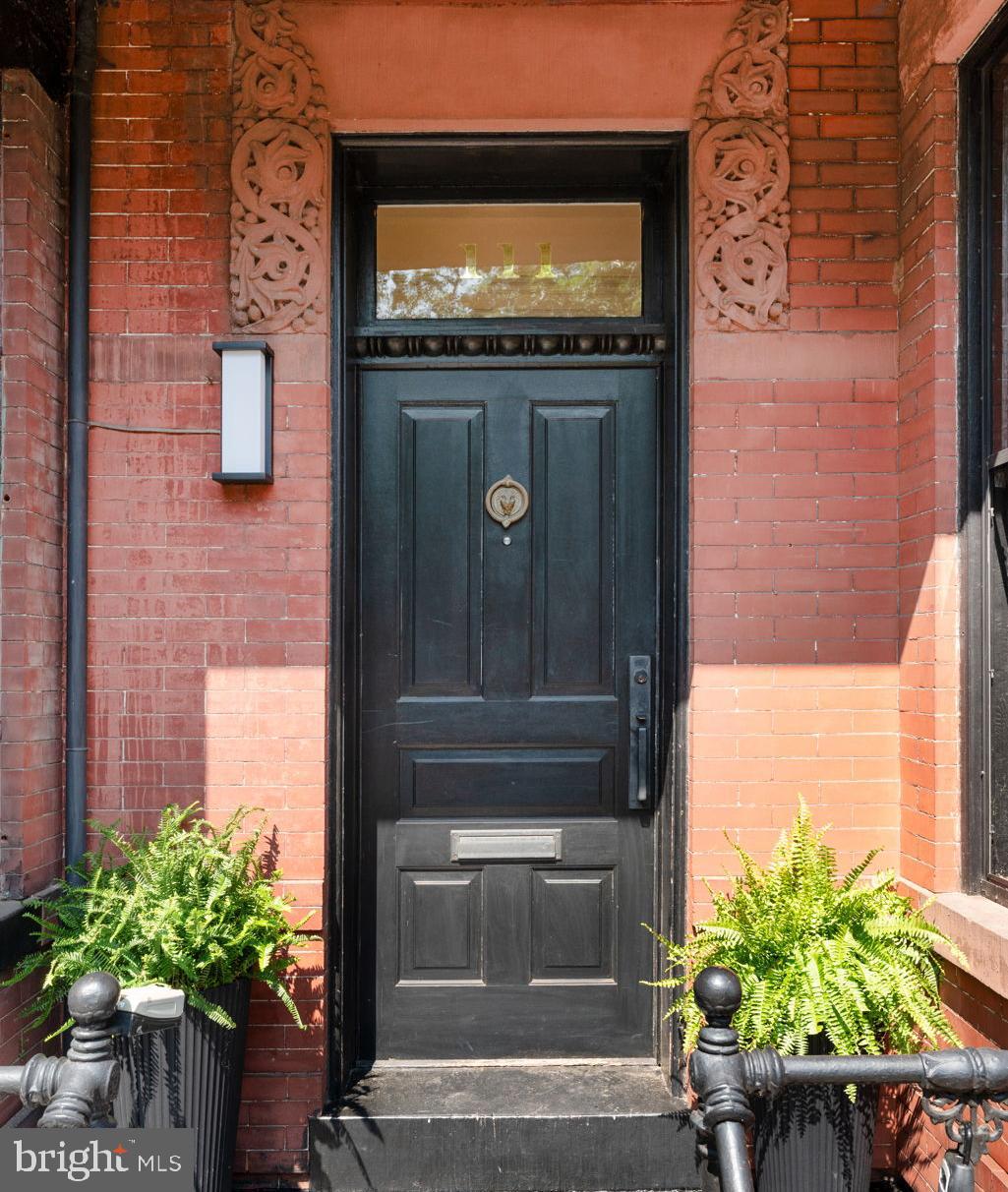 111 8th Street Southeast Washington, DC 20003 - Photo 3 of 47