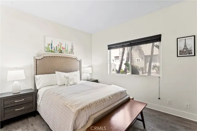 a view of a livingroom with fireplace