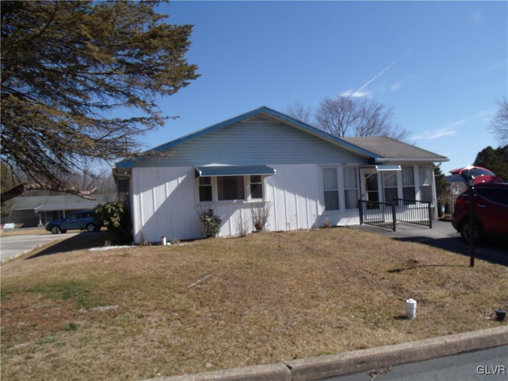 212 West Side Road Lehighton, PA 18235 - Photo 1 of 25 Front view of 212 Westside Drive