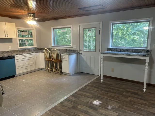 $149,900 | 155 Lakeshore Drive, Sugar Tree, TN 38380