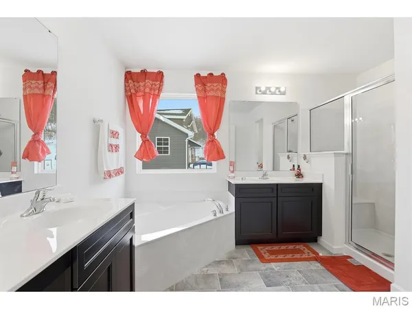 $449,000 | 689 Fox Creek Drive, Fenton, MO 63026