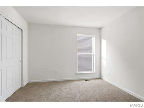 $449,000 | 689 Fox Creek Drive, Fenton, MO 63026