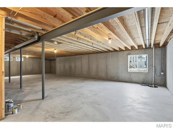 $449,000 | 689 Fox Creek Drive, Fenton, MO 63026