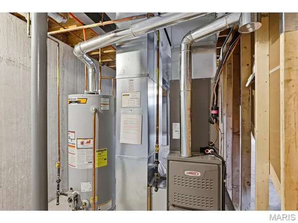 $449,000 | 689 Fox Creek Drive, Fenton, MO 63026