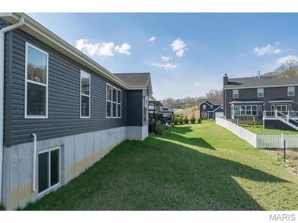 $449,000 | 689 Fox Creek Drive, Fenton, MO 63026