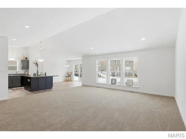 $449,000 | 689 Fox Creek Drive, Fenton, MO 63026