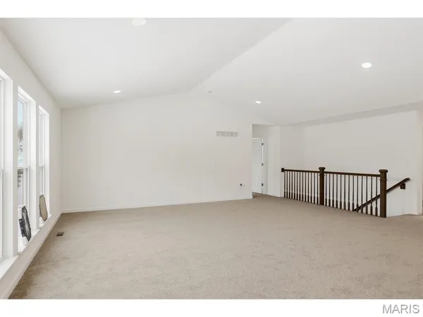 $449,000 | 689 Fox Creek Drive, Fenton, MO 63026