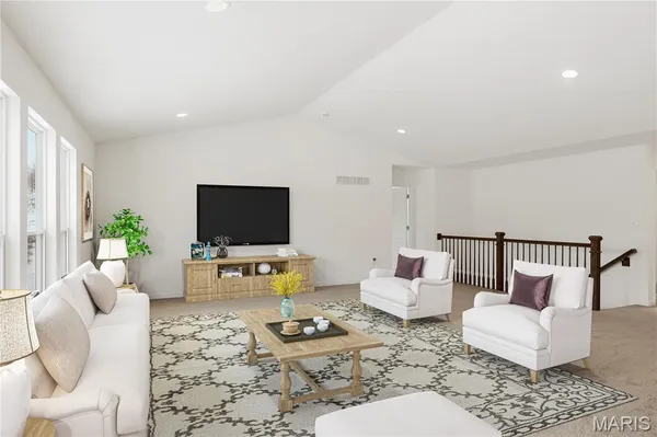 $449,000 | 689 Fox Creek Drive, Fenton, MO 63026