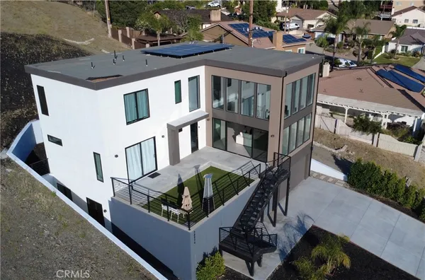 $1,090,000 | 28896 Vacation Drive, Canyon Lake, CA 92587