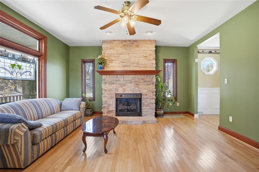 1202 Romanhoff Street Pittsburgh, PA 15212 - Photo 2 of 30