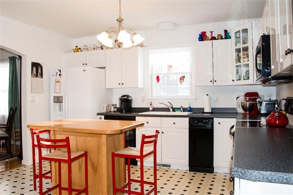 118 South Road Pepperell, MA 01463 - Photo 5 of 26