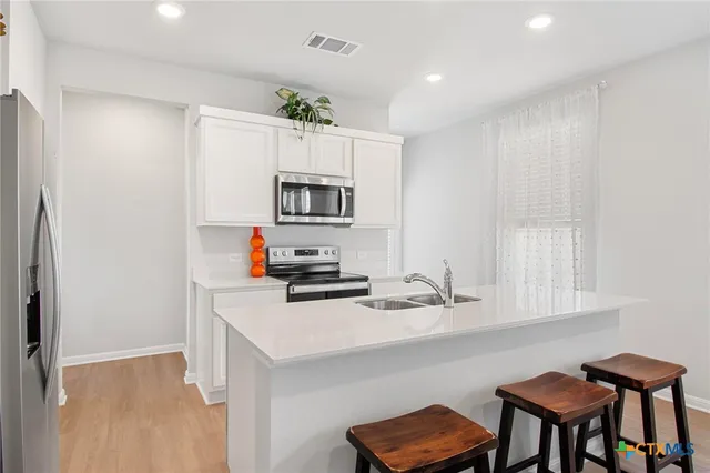 $2,500 | 149 Cutleaf, San Marcos, TX 78666