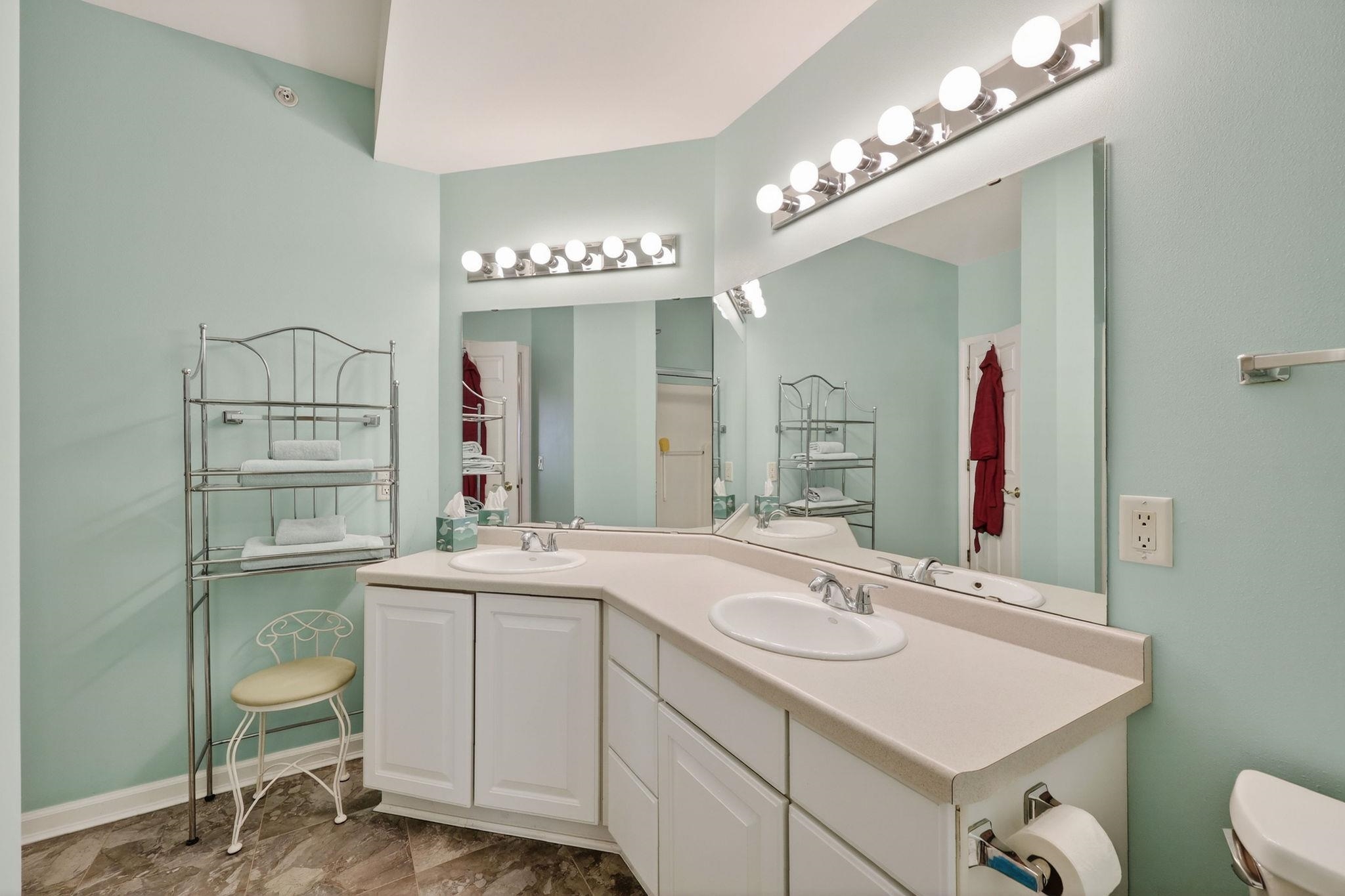 6043 Cottontail Madison, WI 53718 - Photo 22 of 56