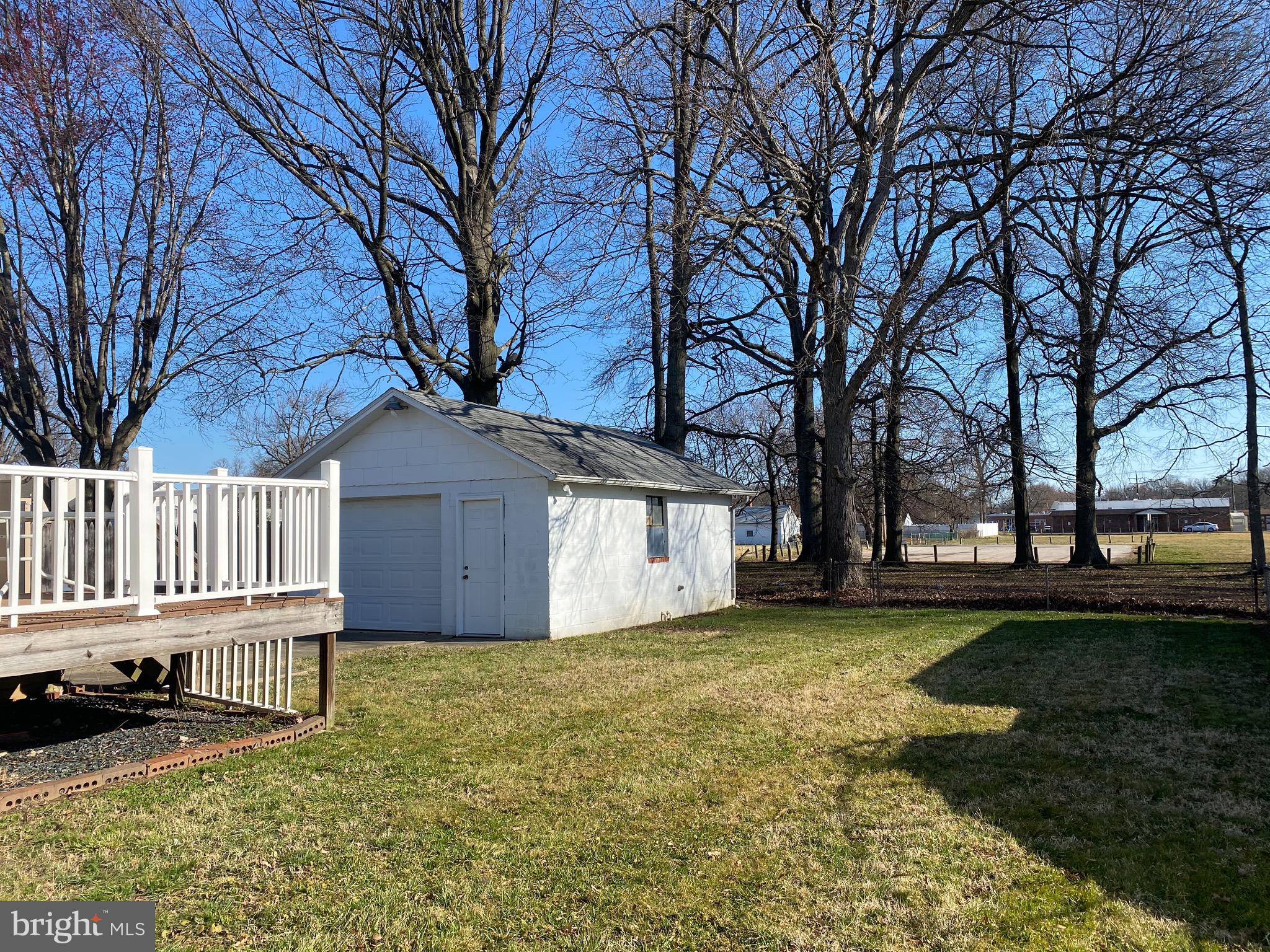 968 Martin Road Baltimore, MD 21221 - Photo 2 of 26