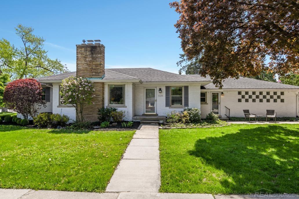 1177 Cadieux Road Grosse Pointe Park, MI 48230 - Photo 1 of 36