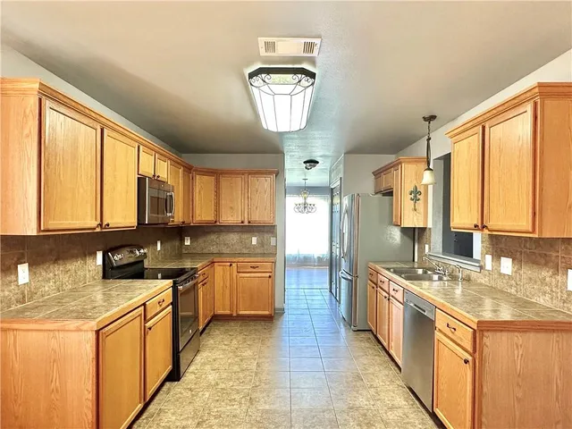 $289,500 | 26158 Glenbrooke Drive, Denham Springs, LA 70726