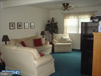 13 Georgetown Road Glassboro, NJ 08028 - Photo 2 of 6 Kitchen