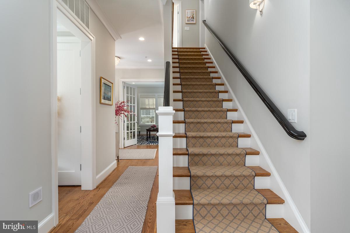 4621 Chestnut Street Bethesda, MD 20814 - Photo 21 of 45