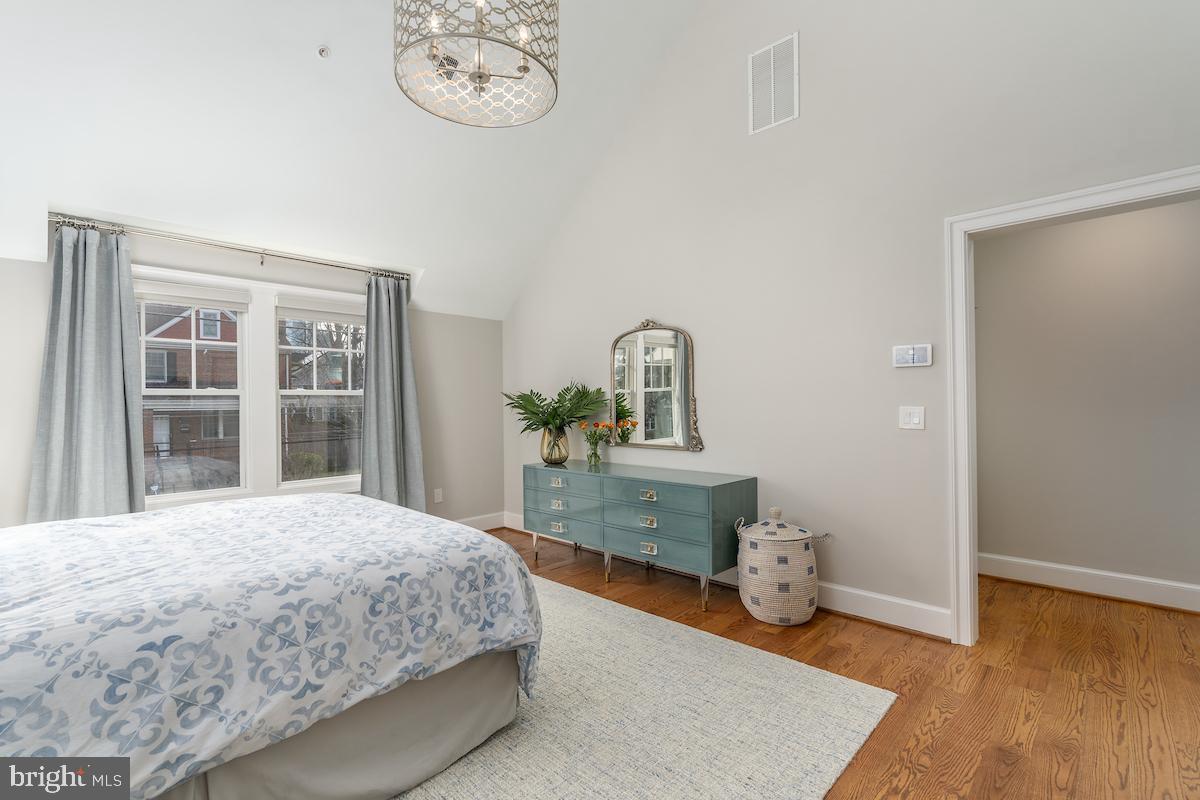 4621 Chestnut Street Bethesda, MD 20814 - Photo 23 of 45