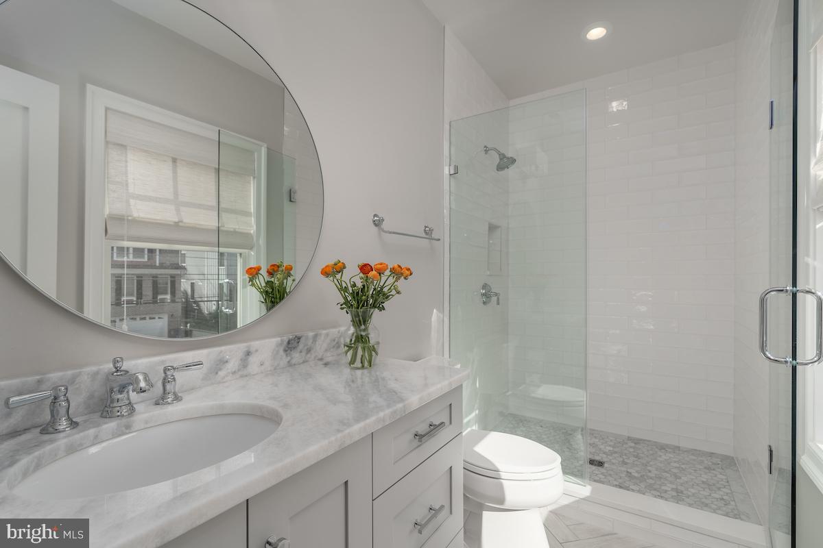 4621 Chestnut Street Bethesda, MD 20814 - Photo 32 of 45 Full bath 3 with walk-in shower