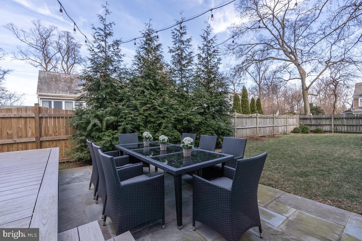 4621 Chestnut Street Bethesda, MD 20814 - Photo 43 of 45 Outdoor dining