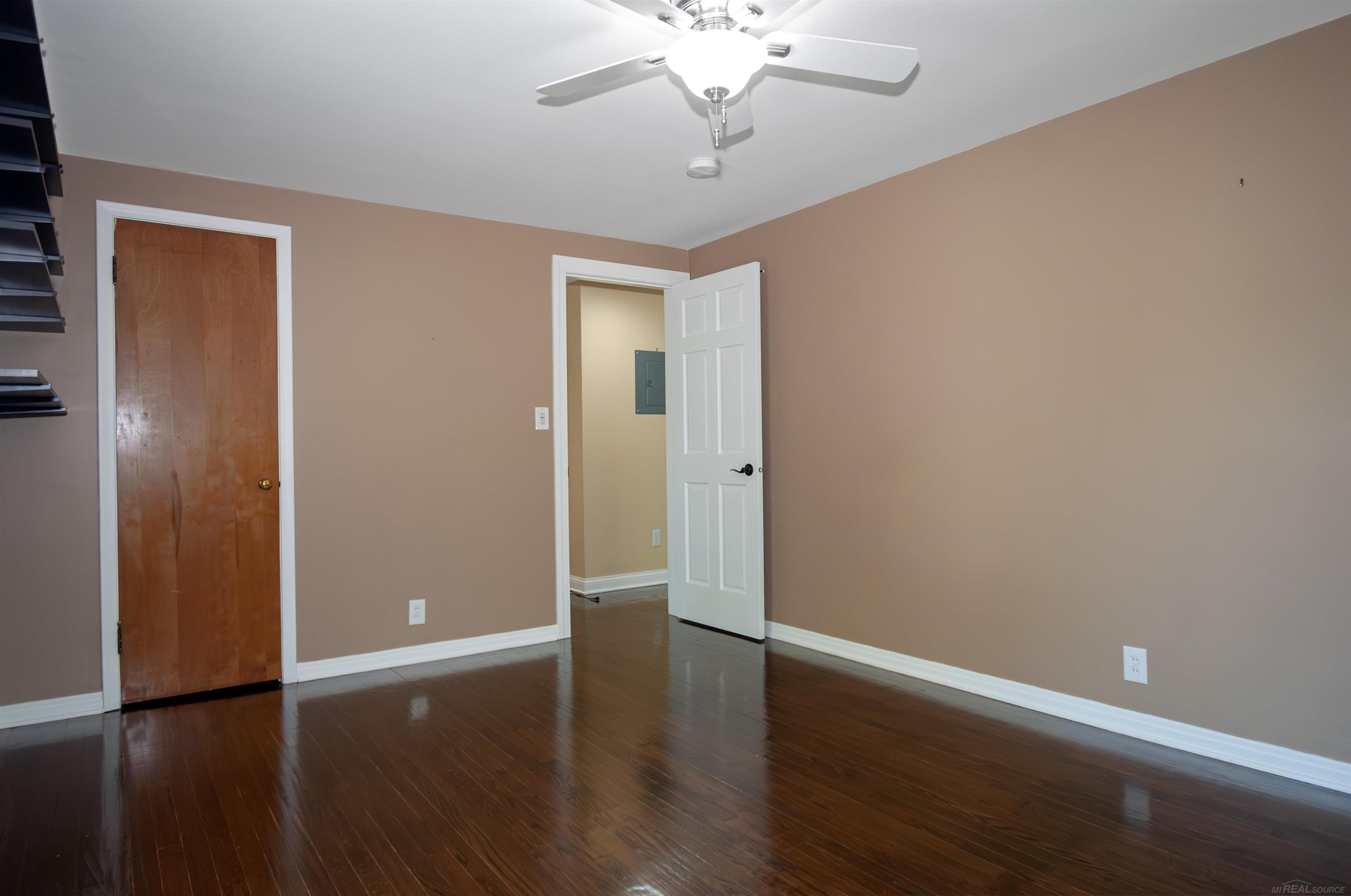 1772 Prestwick Road Grosse Pointe Woods, MI 48236 - Photo 31 of 58