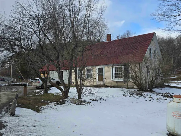 $259,900 | 1009 Highway 131, Springfield, VT 05156