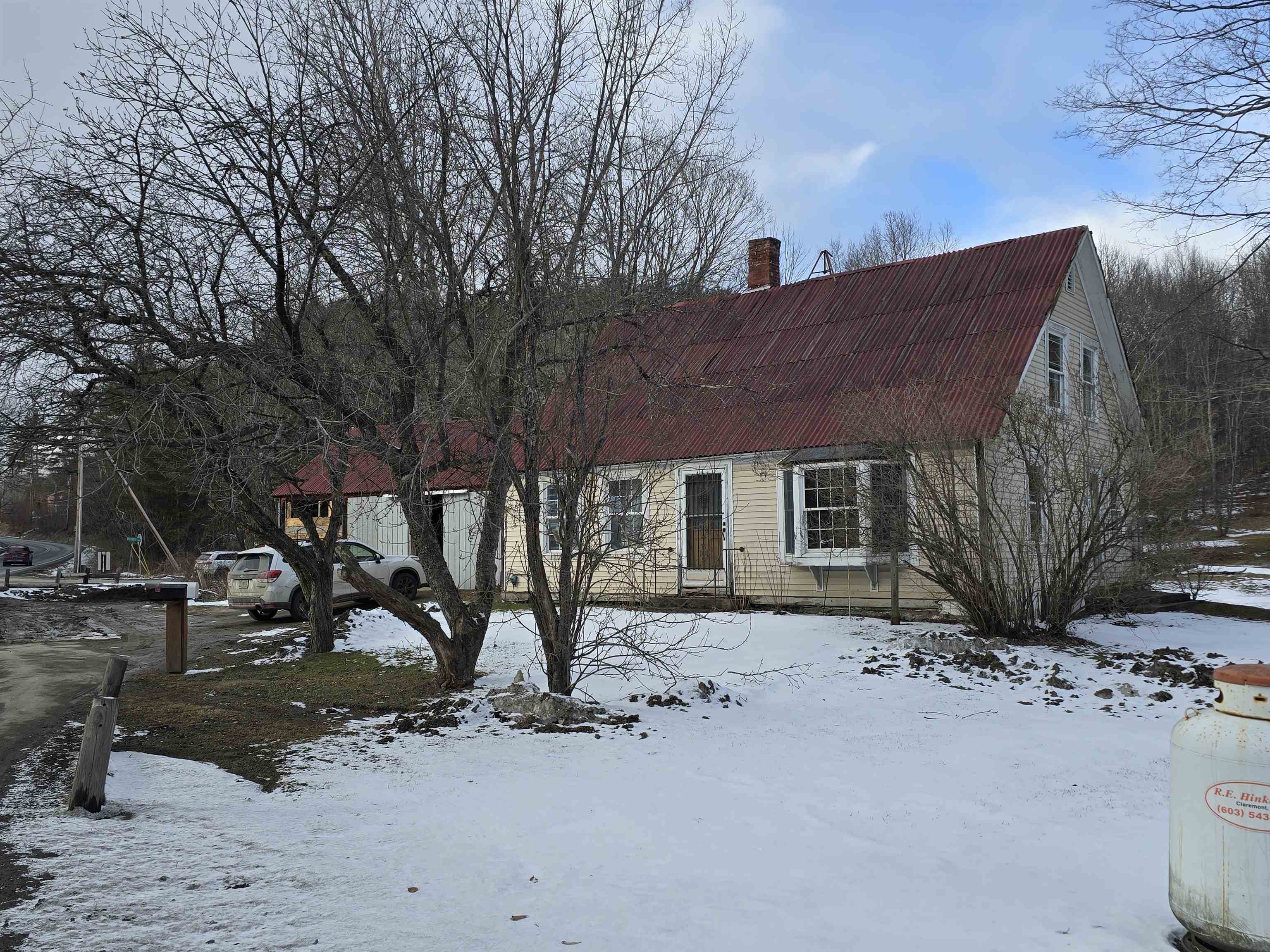 1009 Highway 131 Springfield, VT 05156 - Photo 2 of 18